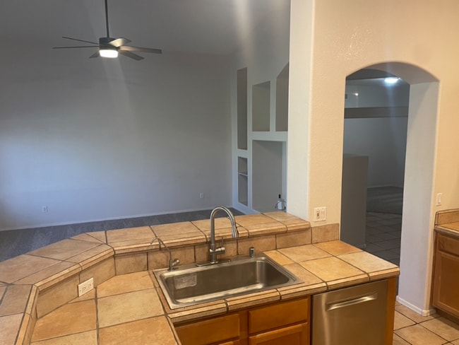 Photo - 244 W Goldfinch Way