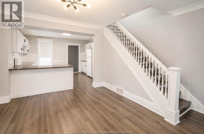 Photo - 790 Marentette Ave