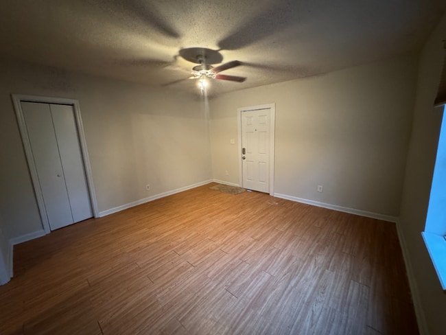 Photo - 426 Maple St