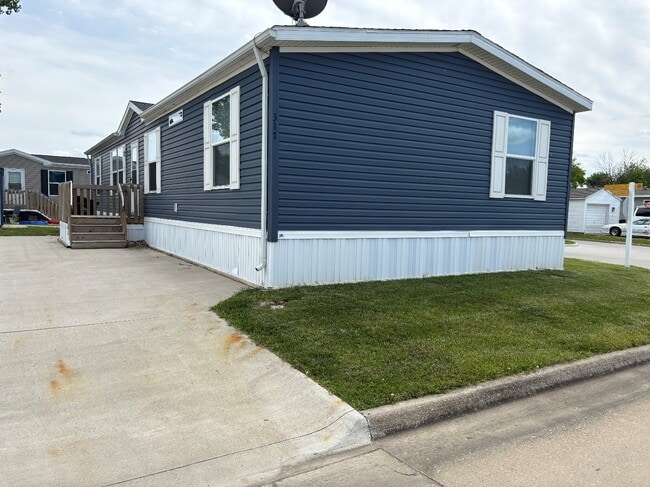 Photo - 317 Autumn Park Dr
