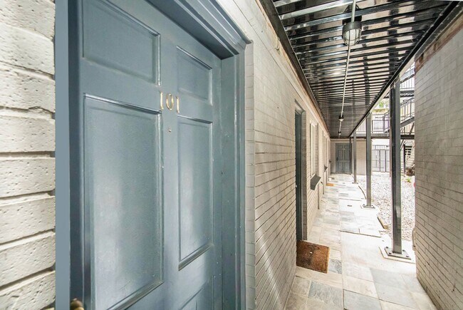 Photo - Beautiful 1 Bed, 1 Bath Condo on Speer- Ch... Unidad 101