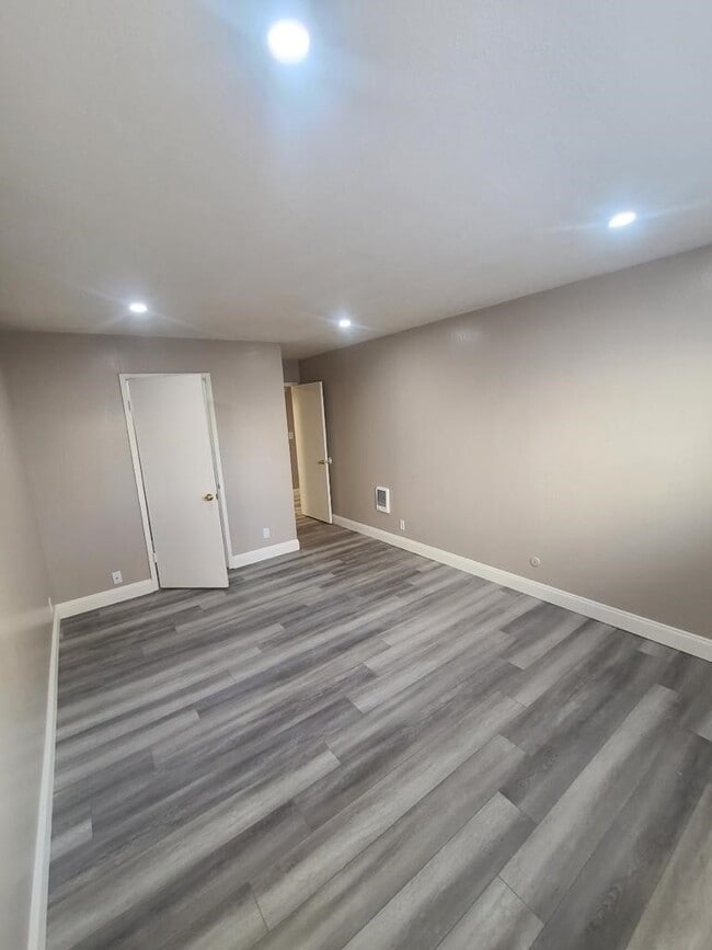 Photo - Grand Lake Terrace Apartments