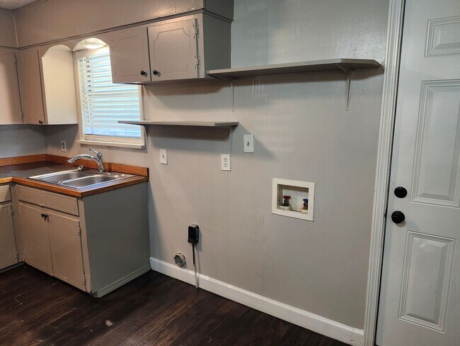 Photo - 3b/1b House