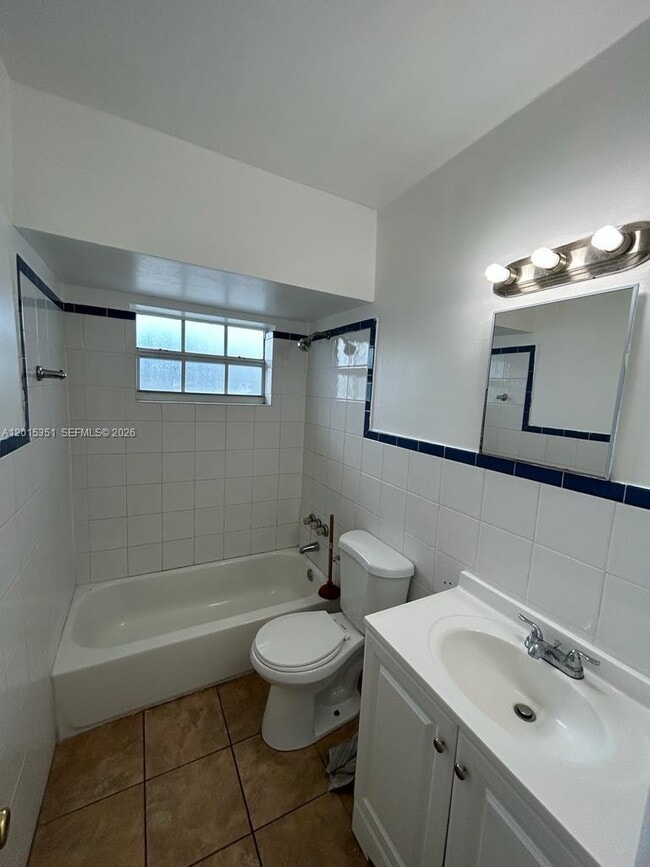 Photo - 7920 East Dr Unidad 14