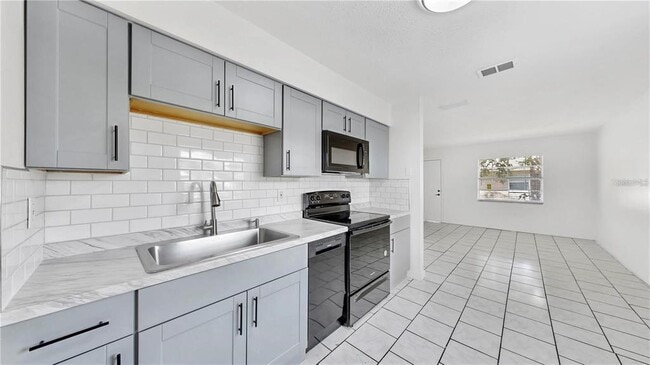 Photo - 1204 E Seneca Ave