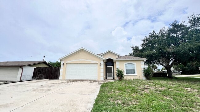 Lovely 3 bd/2 ba home in Cocoa!! - Lovely 3 bd/2 ba home in Cocoa!!