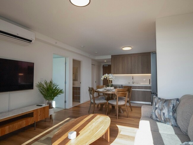 Photo - 1515 Liona St Unit 4203