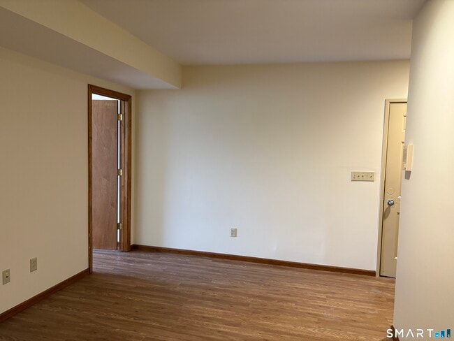 Photo - 2059 Boston Ave