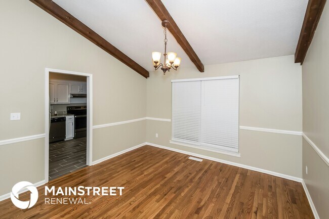 Photo - 929 Edwards Lake Rd