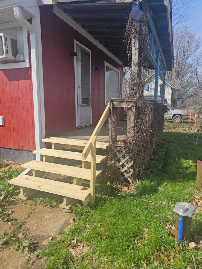 Photo - 2736 Applehill Ave SE