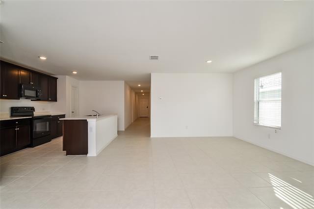 Photo - 122 Lemongrass Dr