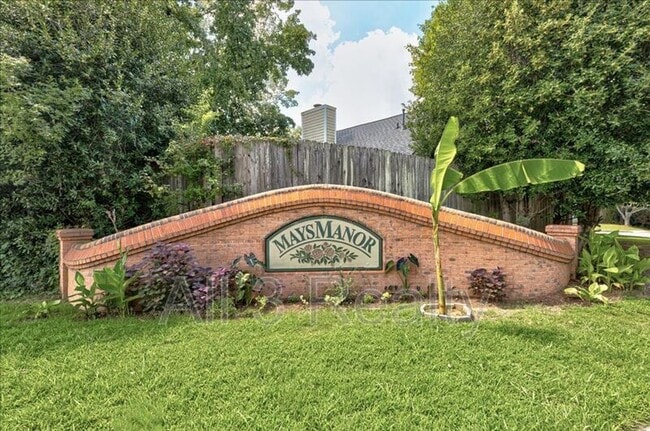 Building Photo - 3790 Benjamin Ct SW