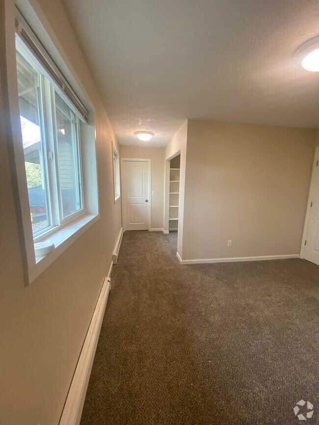 Building Photo - 10040 Gebhart Dr Rental