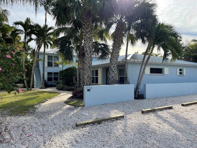 Photo - 924 Coquina Ln Unit 4