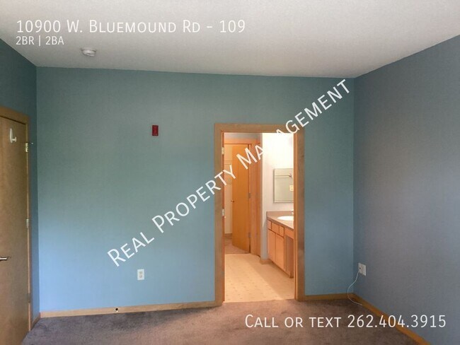 Photo - 10900 W Bluemound Rd