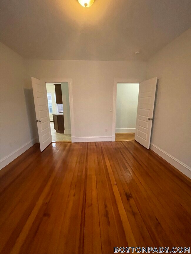 Photo - 15 Romsey St Unit 3