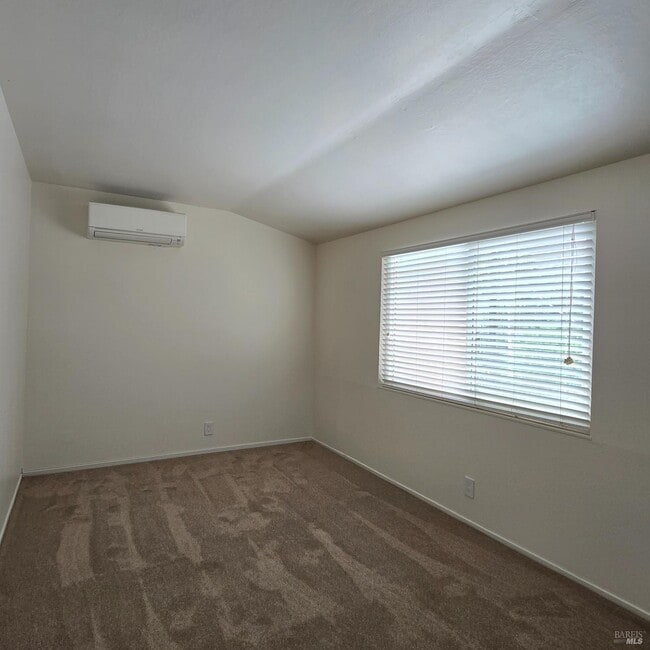 137 Anita Ct