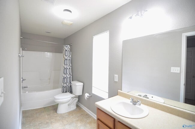 Photo - 29934 Glenrose Way