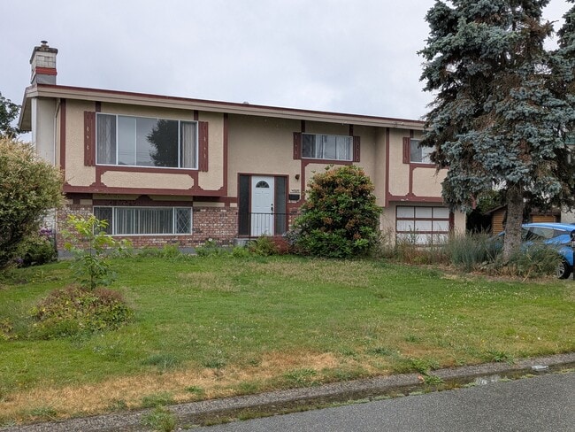 Building Photo - 46636 Teton Ave
