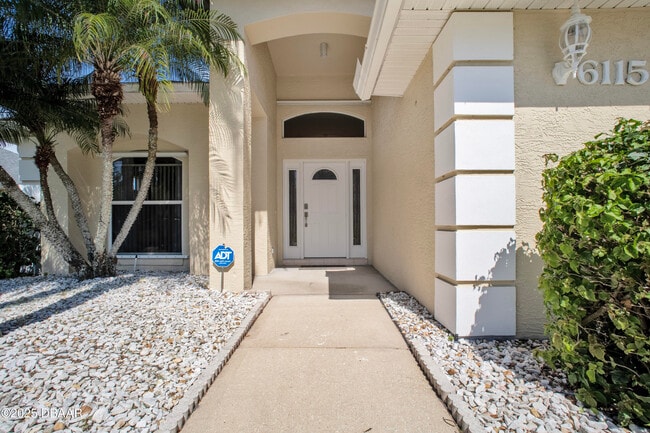 Photo - 6115 Sabal Point Cir