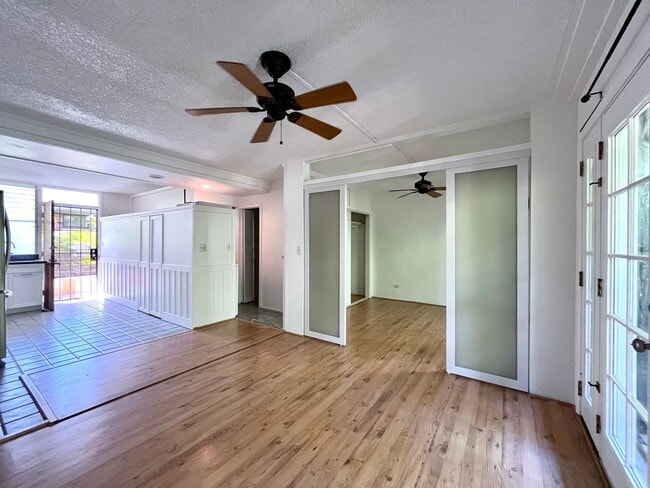 Photo - 1422 Heulu St