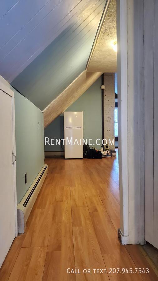 90 Clinton Ave Unit 3