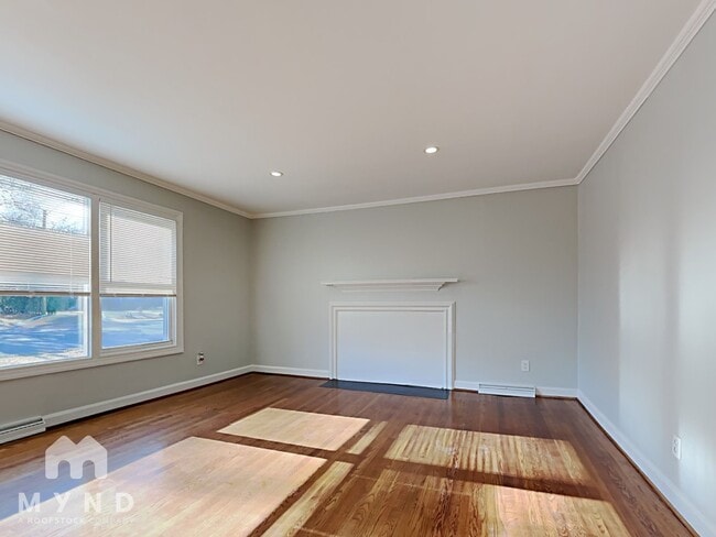 Photo - 2001 Tyvola Rd