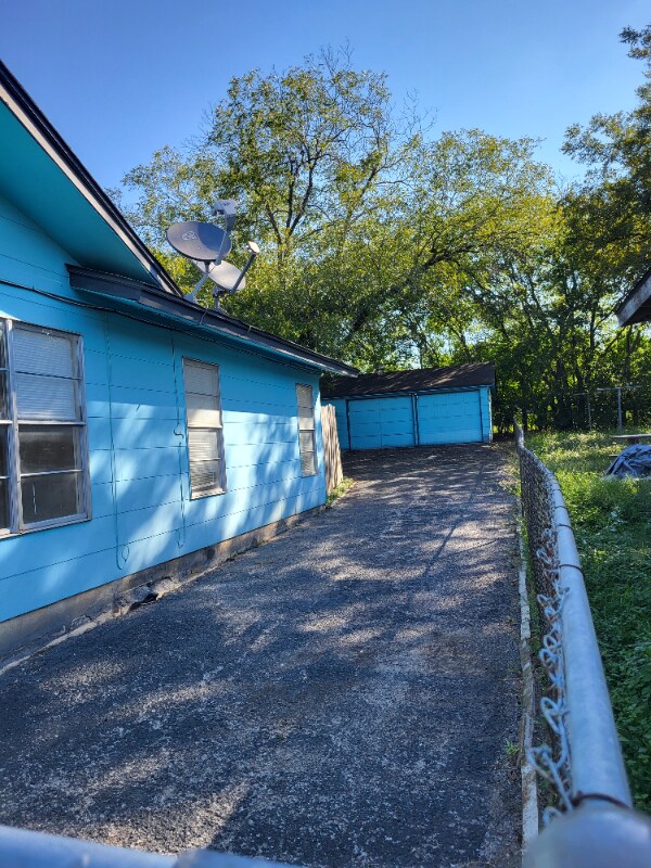 Photo - 214 Early Way Dr