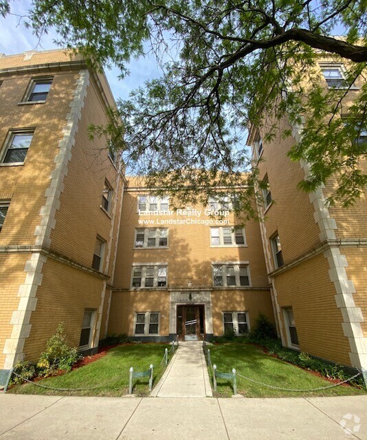 Building Photo - 5234 N Rockwell St Unit 2 Rental