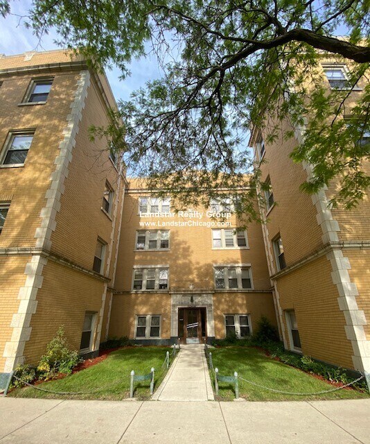 Photo - 5234 N Rockwell St Apartments Unit 2