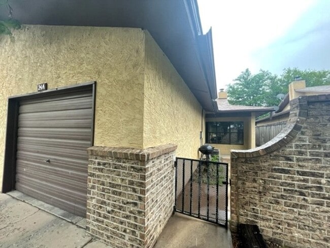 Photo - 24 Bent Tree Rd