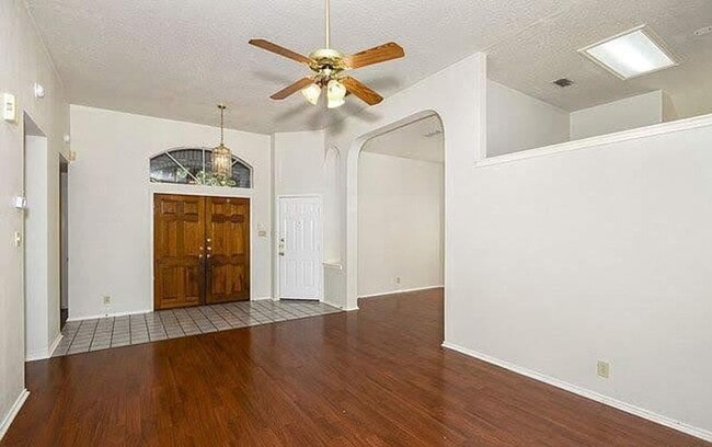 Photo - One Story With Open Floor Plan and Beautif...