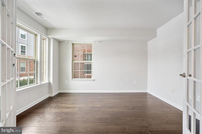 Photo - 13634 Crossbill Aly