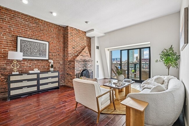Building Photo - 28-32-32 Atlantic Ave Unit 628