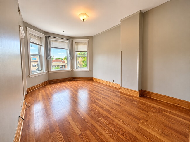 Photo - 3347 S Emerald Ave