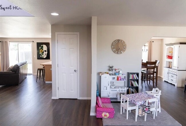 Photo - Spacious 4-Bedroom Home with Large Gated Yard Near Cheney & Spokane!