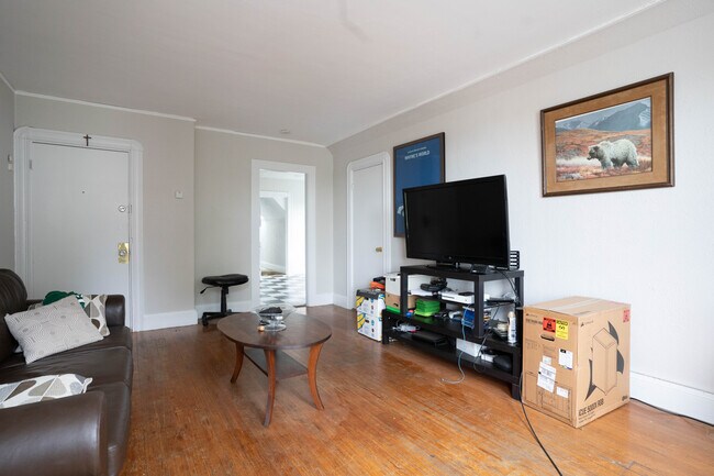 32 Gordon St Unit 3