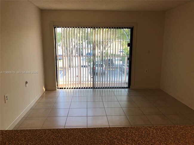 Photo - 7140 NW 179th St Unidad 204