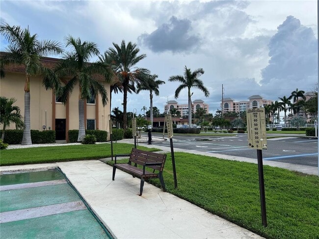4900 Brittany Dr S Unit 305