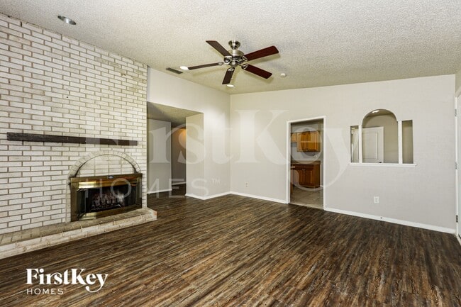 Photo - 218 Long Shadow Ln