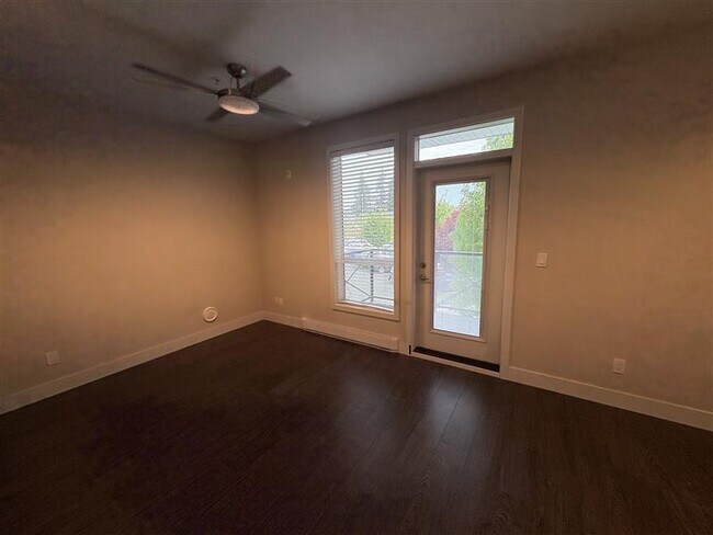 Photo - 45513-45513 Market Way