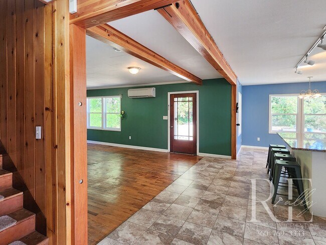 Photo - Charming Farmhouse in Town — Hobby Ready &...