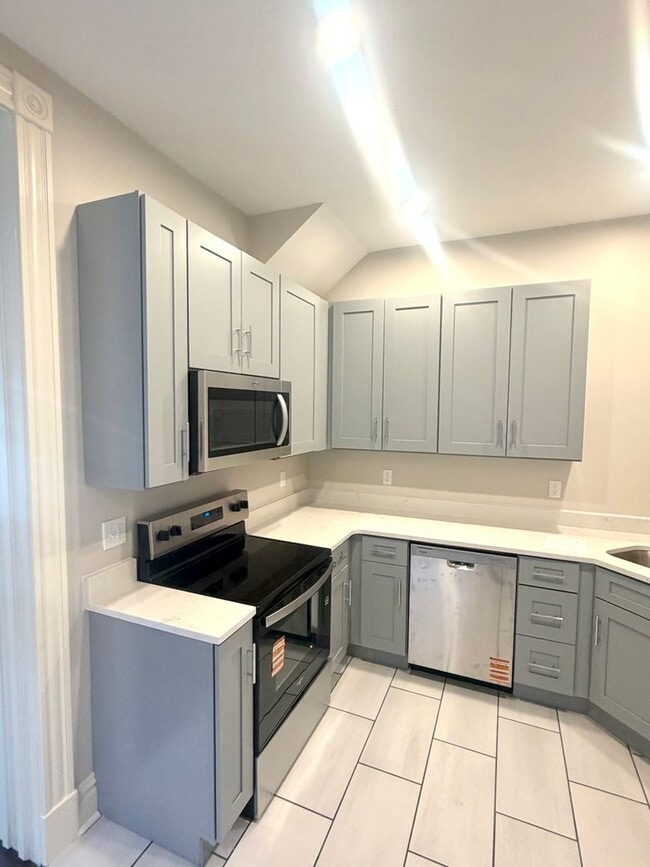 Building Photo - 4397 Unit 4397A