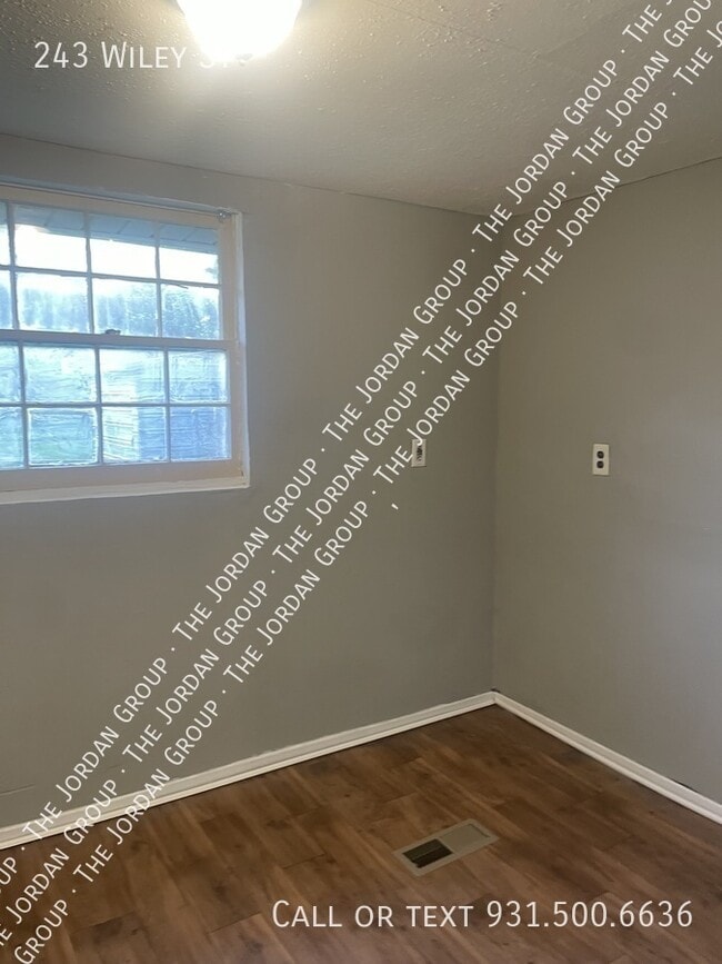 Photo - 243 Wiley St