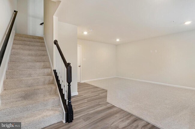 Photo - 7106 Delegate Pl