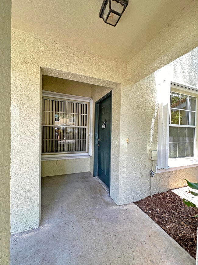 Photo - 108 SW Peacock Blvd Unit 5-105