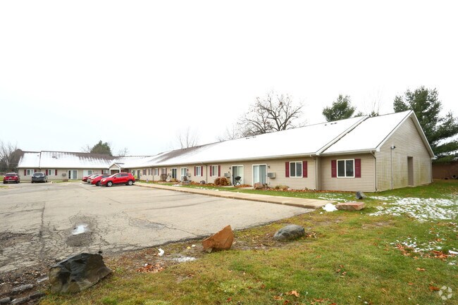 Building - Britton Pines