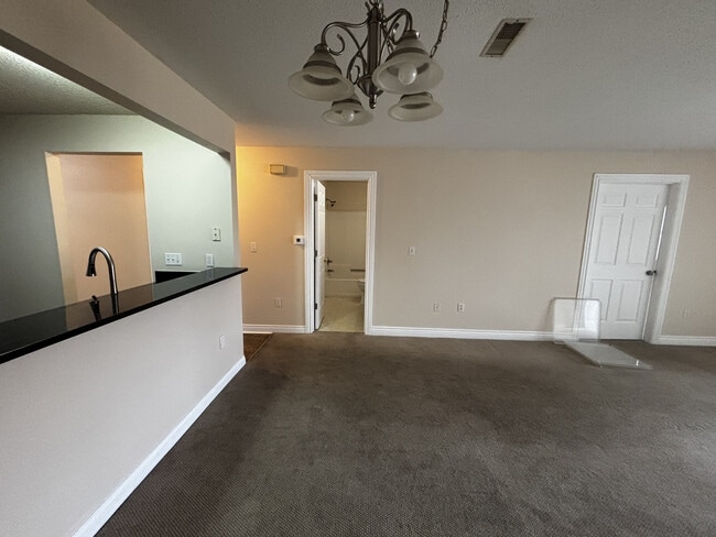 Photo - 542 Pewaukee Rd Unidad A