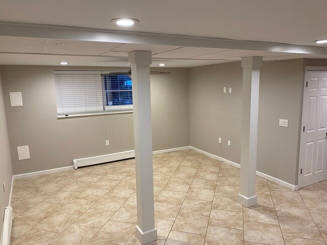 Living Area - 9 Irish Ln Unit First floor
