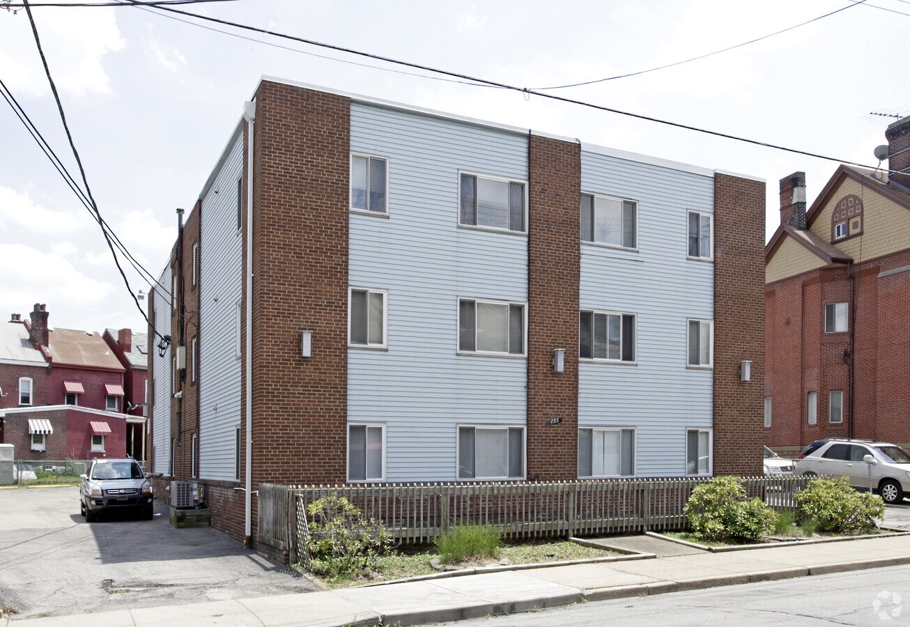 Photo - 155 Pearl St